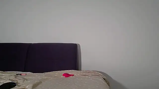 Julianna68 online show from 09.17.25