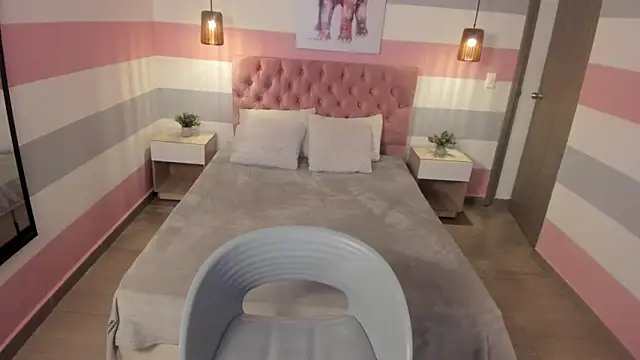 Snapshot of Carol_Pinter chatting on 02.19.25 Carol Pinter online show from 02.19.25