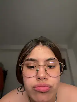 Snapshot of Yuli_zuha chatting on 12.06.24 Yuli zuha online show from 12.06.24