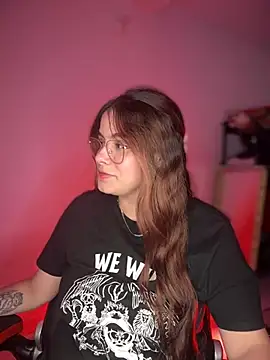 Snapshot of Yuli_zuha chatting on 12.11.24 Yuli zuha online show from 12.11.24