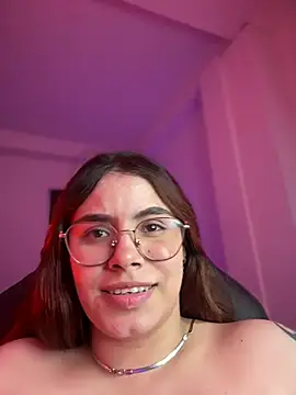 Snapshot of Yuli_zuha chatting on 12.18.24 Yuli zuha online show from 12.18.24