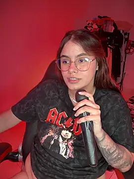 Snapshot of Yuli_zuha chatting on 12.29.24 Yuli zuha online show from 12.29.24