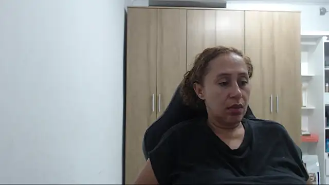 RoxanaLove9 online show from 03.29.26