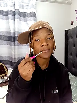 Snapshot of SHANTYBABE chatting on 09.28.25 SHANTYBABE online show from 09.28.25