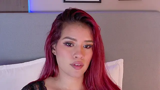 Snapshot of KasyRose chatting on 02.25.25 KasyRose online show from 02.25.25