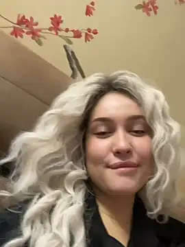 KikiWatson online show from 01.05.25