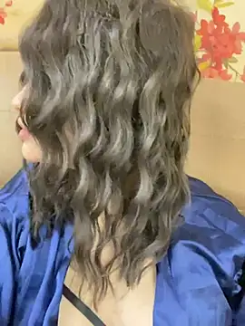 KikiWatson online show from 02.14.25