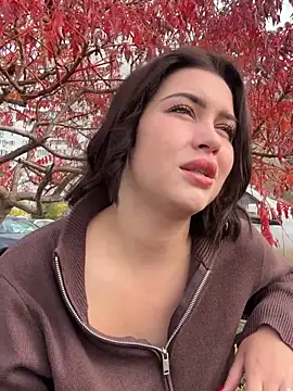 KikiWatson online show from 10.31.25