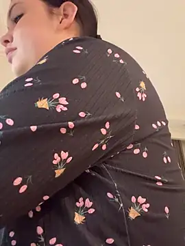 KikiWatson online show from 12.19.25