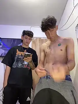 Snapshot of LatinBoysxxx chatting on 01.18.25 LatinBoysxxx online show from 01.18.25