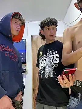 Snapshot of LatinBoysxxx chatting on 02.02.25 LatinBoysxxx online show from 02.02.25