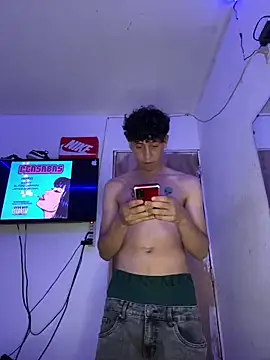 Snapshot of LatinBoysxxx chatting on 03.05.25 LatinBoysxxx online show from 03.05.25