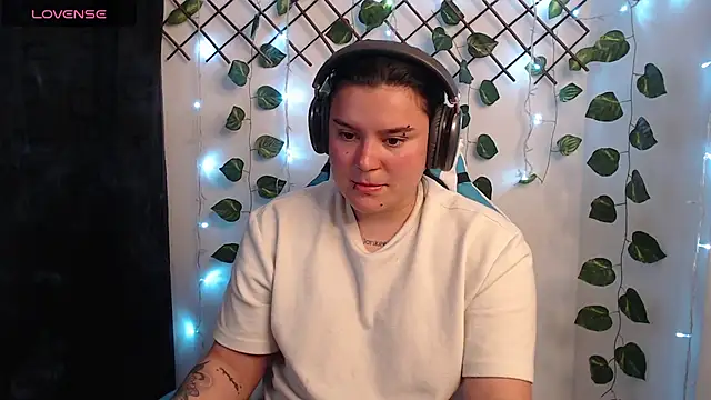 Snapshot of Nika_1_ chatting on 05.11.26 Nika 1 online show from 05.11.26