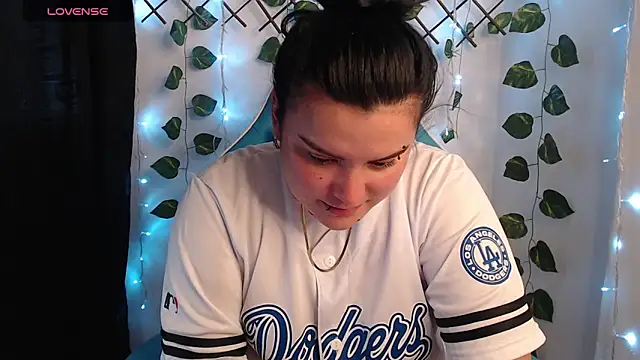 Snapshot of Nika_1_ chatting on 05.14.26 Nika 1 online show from 05.14.26
