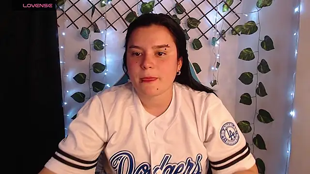 Snapshot of Nika_1_ chatting on 05.20.26 Nika 1 online show from 05.20.26