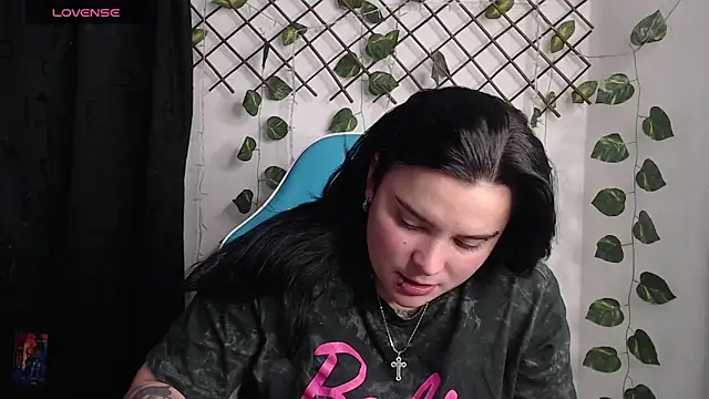Snapshot of Nika_1_ chatting on 05.28.26 Nika 1 online show from 05.28.26