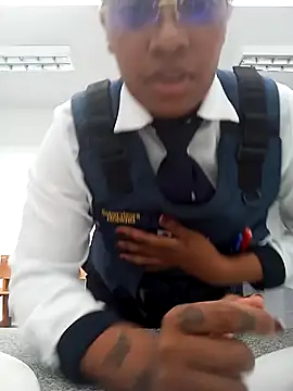 Cinnamon-Skin online show from 12.24.24