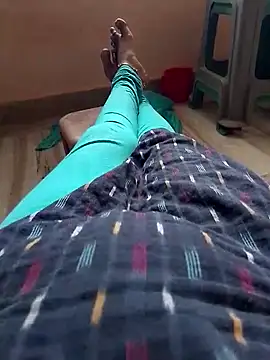 Snapshot of sneha_telugu_girl chatting on 01.12.25 sneha telugu girl online show from 01.12.25