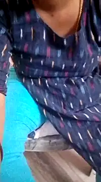 Snapshot of sneha_telugu_girl chatting on 02.24.25 sneha telugu girl online show from 02.24.25