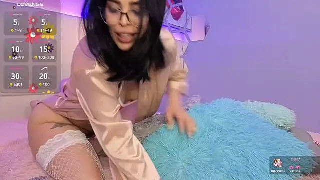 Snapshot of AlessiaVal_ chatting on 09.27.25 AlessiaVal online show from 09.27.25