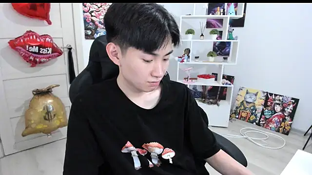 Miram Yu online show from 07.26.26