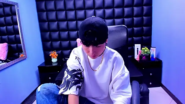 Im Mathias online show from 09.13.25