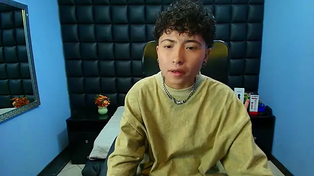 Im Mathias online show from 11.13.25