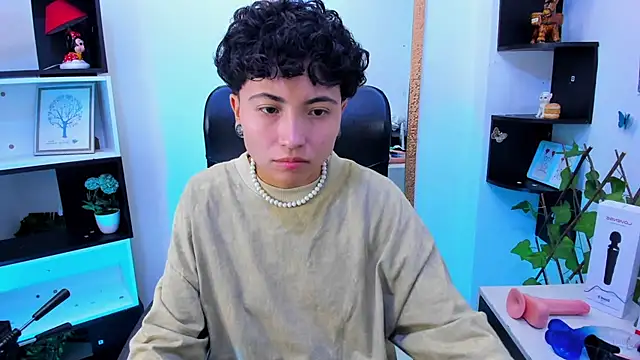 Im Mathias online show from 11.22.25