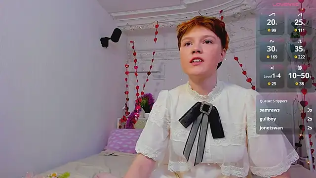 DreamyLuna online show from 01.13.25