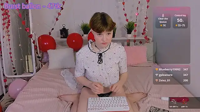 DreamyLuna online show from 01.26.25