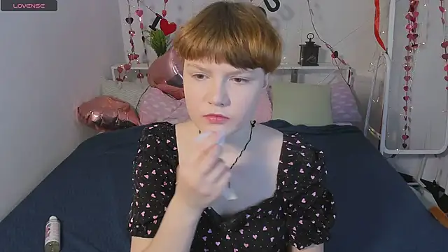 DreamyLuna online show from 01.30.25