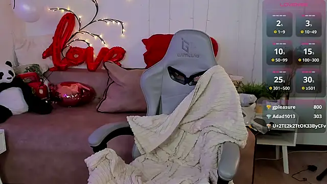 DreamyLuna online show from 02.02.25