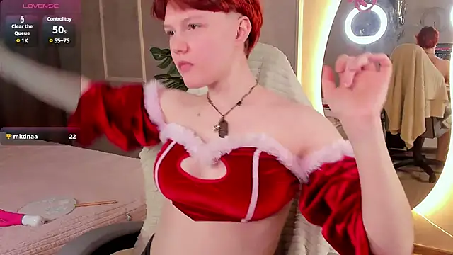 DreamyLuna online show from 02.10.25