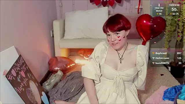 DreamyLuna online show from 02.14.25