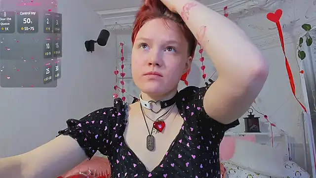 DreamyLuna online show from 02.20.25