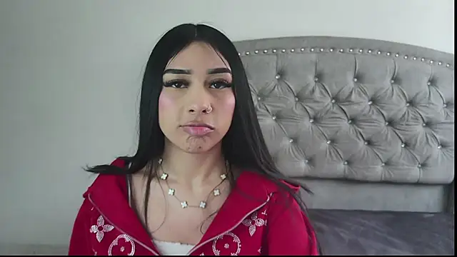 Nesuko kamado  online show from 11.03.25