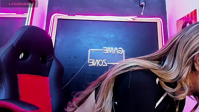 Isabella stanford2 online show from 10.10.25