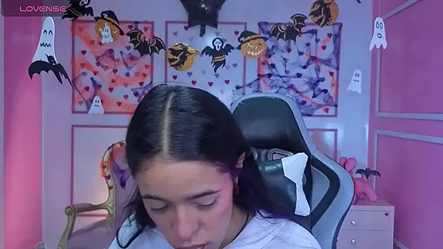 stephania t online show from 10.30.25