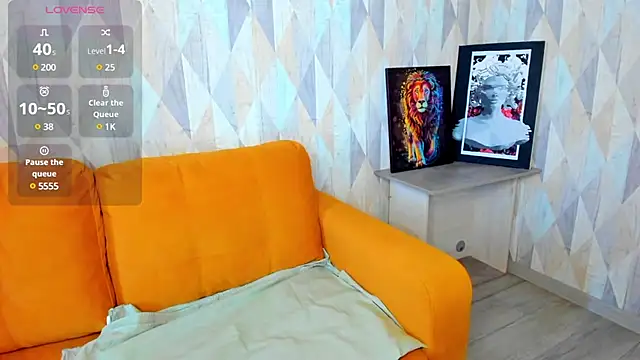 Michelle Blond online show from 02.04.25