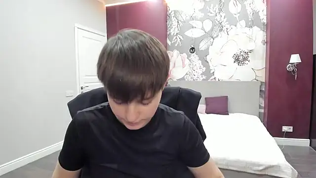 Snapshot of EmiliaYours chatting on 01.19.26 EmiliaYours online show from 01.19.26