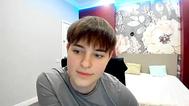 Snapshot of EmiliaYours chatting on 02.16.26 EmiliaYours online show from 02.16.26