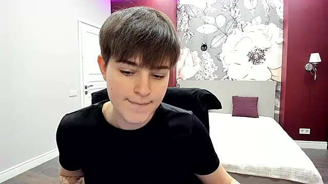 Snapshot of EmiliaYours chatting on 03.02.26 EmiliaYours online show from 03.02.26