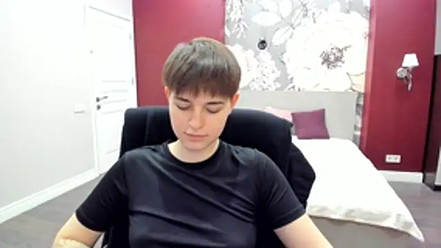 Snapshot of EmiliaYours chatting on 03.09.26 EmiliaYours online show from 03.09.26