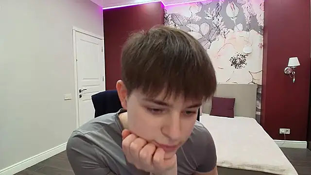 Snapshot of EmiliaYours chatting on 03.13.26 EmiliaYours online show from 03.13.26