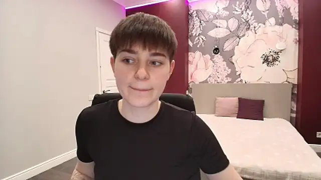 Snapshot of EmiliaYours chatting on 03.16.26 EmiliaYours online show from 03.16.26