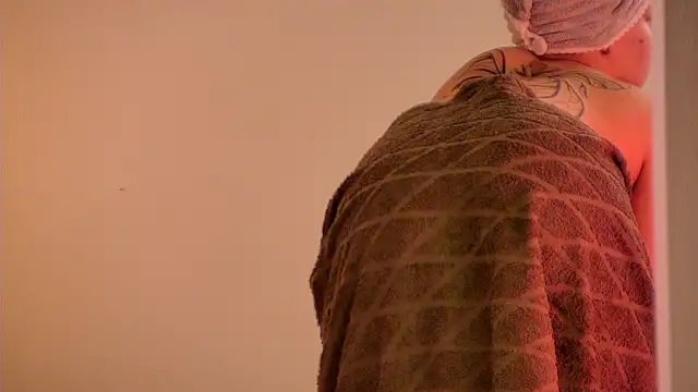 Snapshot of JennyPortman chatting on 02.14.26 JennyPortman online show from 02.14.26