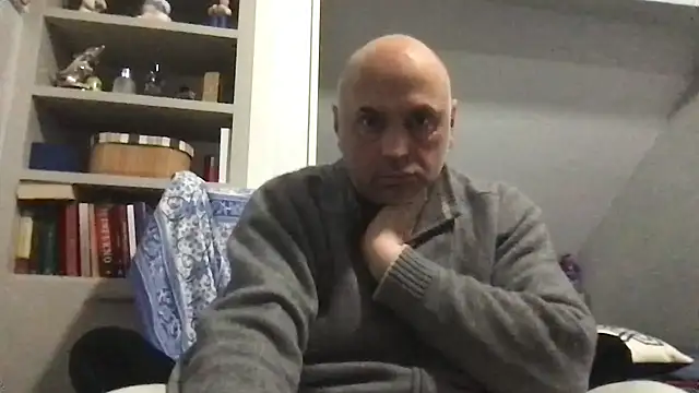 Snapshot of pantomax chatting on 12.23.24 pantomax online show from 12.23.24