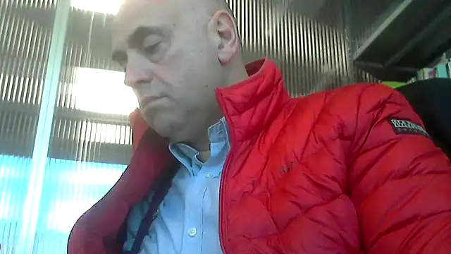 Snapshot of pantomax chatting on 12.29.24 pantomax online show from 12.29.24