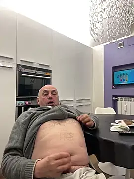 Snapshot of pantomax chatting on 01.23.25 pantomax online show from 01.23.25