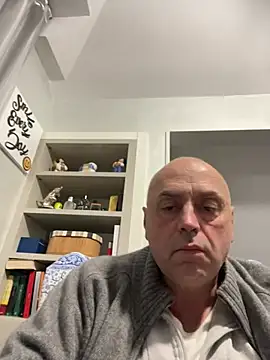 Snapshot of pantomax chatting on 01.29.25 pantomax online show from 01.29.25